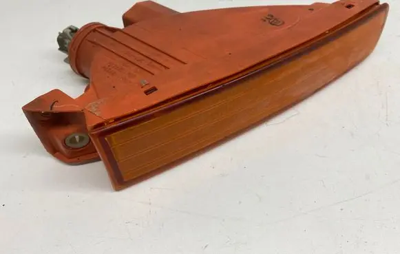 Lexus LS 400 Front indicator light