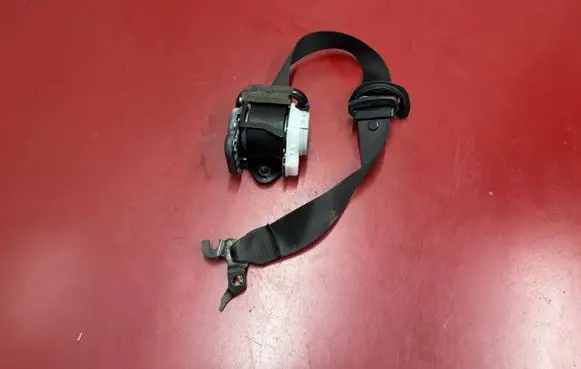 BMW X3 F25 Front seatbelt 7367250 S2736725001