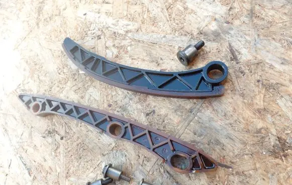 Honda FR-V Slide rail for timing chain 