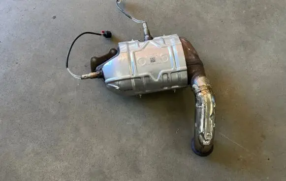 Chrysler Pacifica Catalyst/FAP/DPF particulate filter 68235531AG