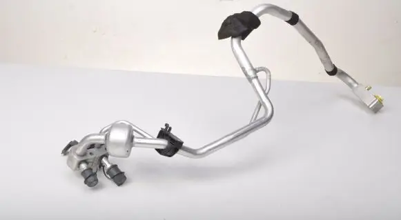Volvo V60 Air conditioning (A/C) pipe/hose 31694236
