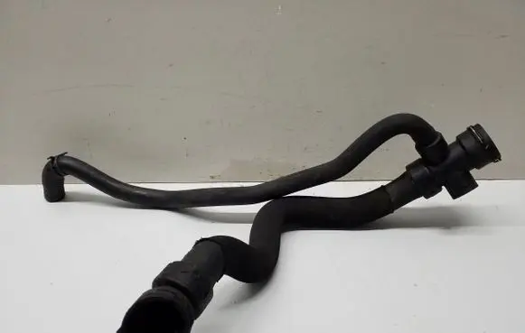 Audi A4 S4 B7 8E 8H Engine coolant pipe/hose 8E0121055N