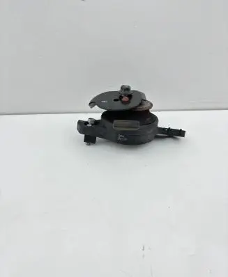 Subaru Outback (BT) Engine mount bracket 41022FL01A