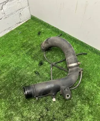 Toyota Avensis T250 Intercooler hose/pipe 173620R011