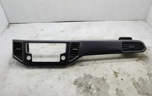 Radio/GPS head unit trim