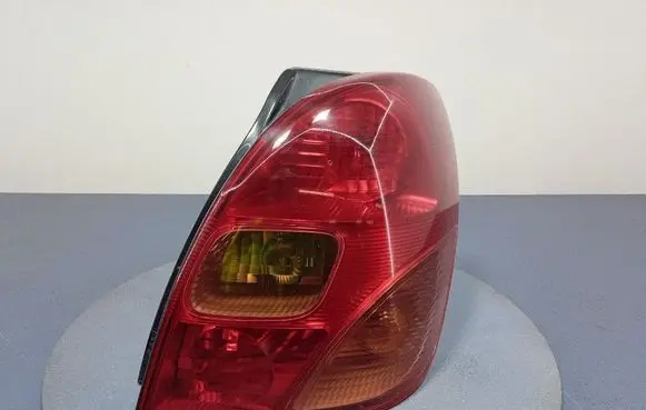 Toyota Corolla Verso E121 Rear/tail lights 13-71