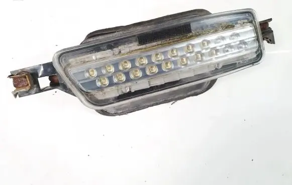 Subaru Legacy Third/center stoplight 23620794 236-20794