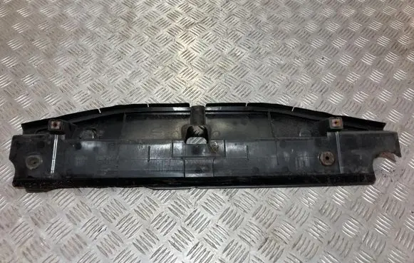 Toyota Prius (XW50) Radiator trim 16592-37020
