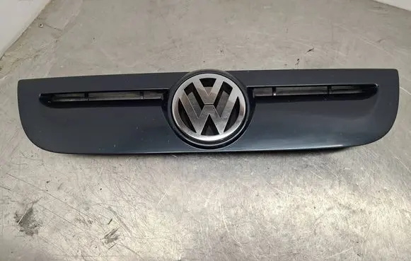 Volkswagen Polo IV 9N3 Front grill 6Q0853653J 1T0853601A
