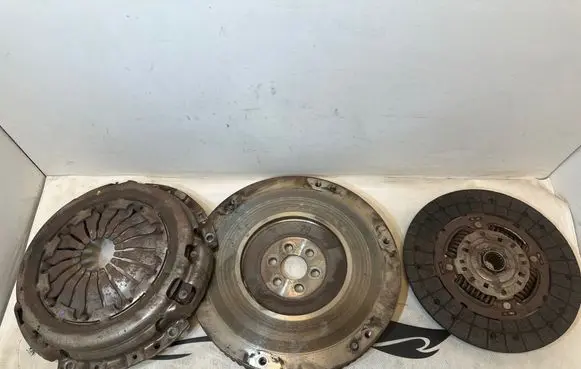 Toyota Auris E180 Clutch set kit FW17K5 3125002310