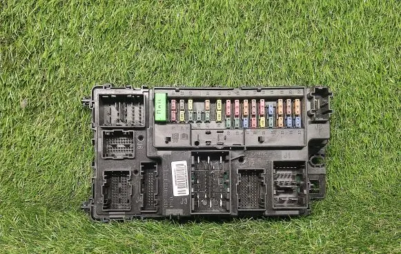 Ford Fusion II Power management control unit FU5T15604DAH A2C7438260900