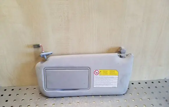 Mitsubishi Pajero Sun visor