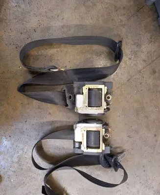 Skoda Superb B5 (3U) Front seatbelt