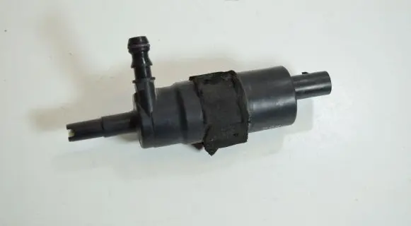 Audi A6 S6 C6 4F Windscreen/windshield washer pump 3B7955681