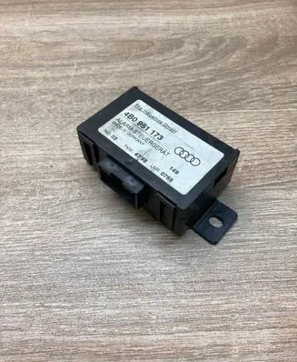 Audi A4 S4 B5 8D Alarm control unit/module 4B0951173