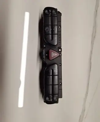 Mercedes-Benz C W203 Hazard light switch 2038218658 20941051001 3306410200