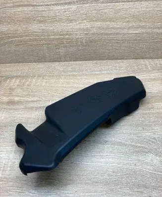 BMW 7 G11 G12 Fuse box cover 8578818 58650910