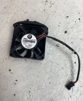 BMW i3 Engine control unit/module fan 6983075