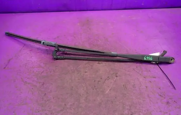 Citroen C1 Front wiper blade arm 