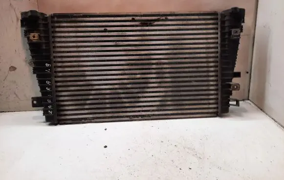 Opel Zafira B Intercooler radiator 13223395 2915A