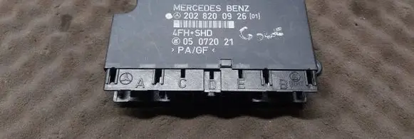 Mercedes-Benz E W124 Comfort/convenience module 2028200926