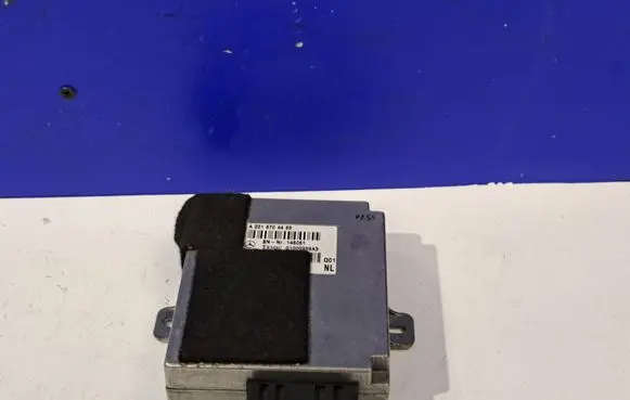 Mercedes-Benz S W221 Voice control module A2218704485