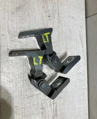 Skoda Octavia Mk3 (5E) Rear door hinge set 8K0831401A