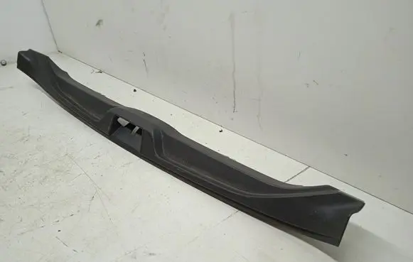 Volvo V70 Trunk/boot sill cover protection