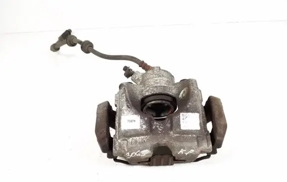 BMW 1 E82 E88 Front brake caliper 6776527