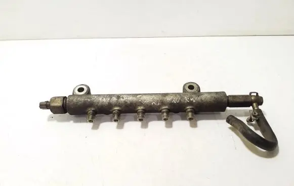 Nissan X-Trail T30 Fuel main line pipe