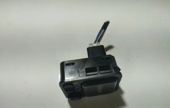 Honda Jazz Wing mirror switch SAAG010M1