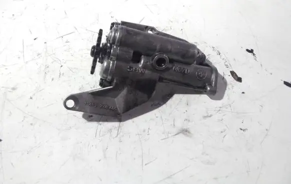 BMW 7 E65 E66 Oil pump 248486 M67D