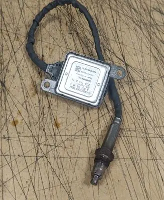 Mercedes-Benz V Class W447 Lambda probe sensor A0009058411