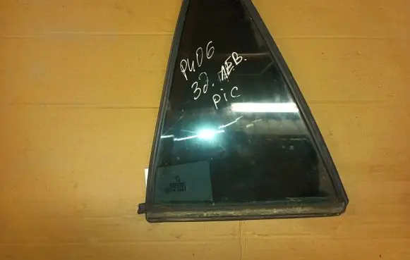 Peugeot 406 Rear vent window glass 