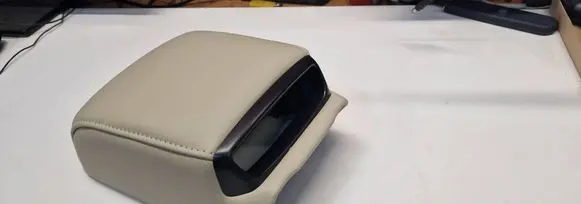 Volvo XC90 Armrest 39865874 39823 S01B000