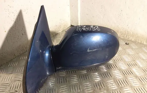 KIA Sedona Front door electric wing mirror