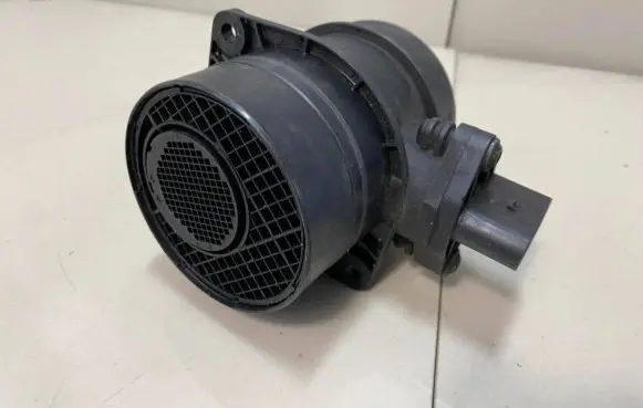 Audi A6 S6 C6 4F Mass air flow meter 074906461B