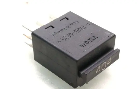 Volkswagen PASSAT B6 Other relay 7M0951253C