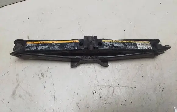Opel Zafira B EGR valve 13500018
