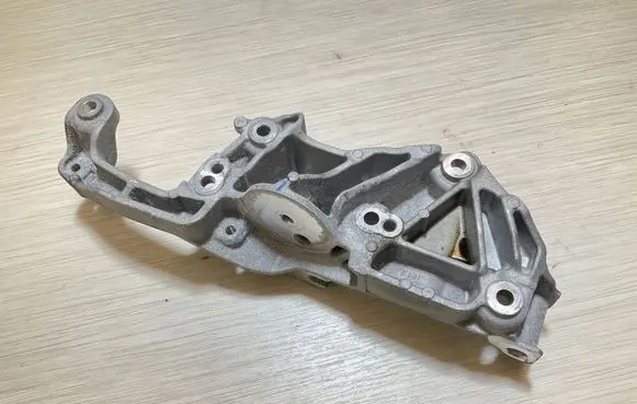 Opel Corsa F Generator/alternator bracket 9809714080 1012