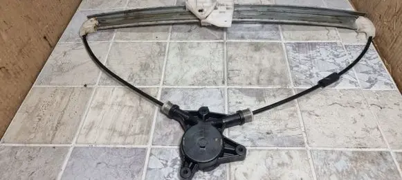 Mazda 6 Front window lifting mechanism without motor Y26C14