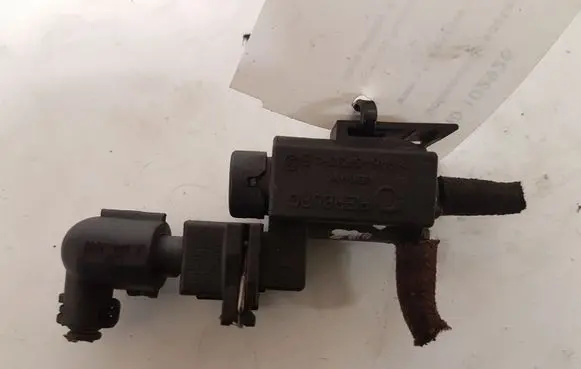 BMW 5 F10 F11 Turbo solenoid valve 70231800 7810831