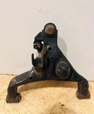 Mercedes-Benz X-class W470 Front lower control arm/wishbone 324A18006