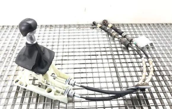 Hyundai Kona I Gear shift rod 43700-J9100