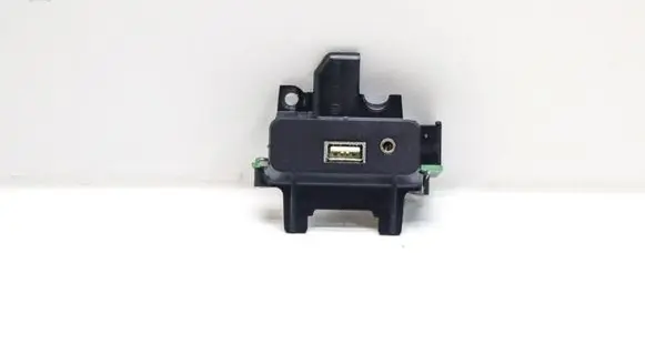 Porsche Cayenne (92A) AUX in-socket connector 7P5863797C