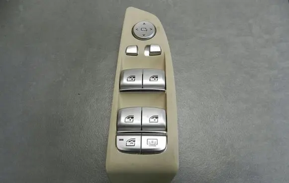 BMW 7 G11 G12 Electric window control switch 9382503