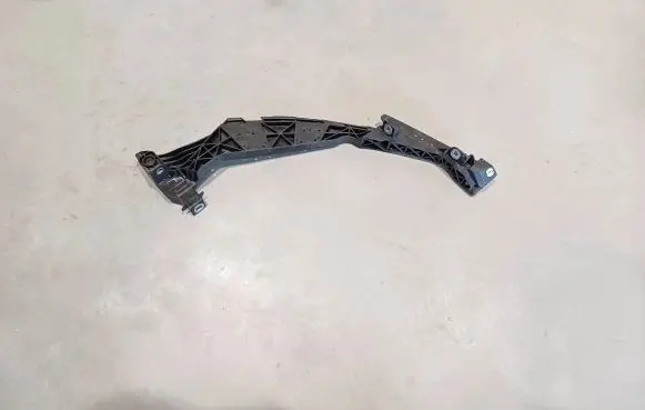 Porsche Macan (95B) Radiator support slam panel bracket 
