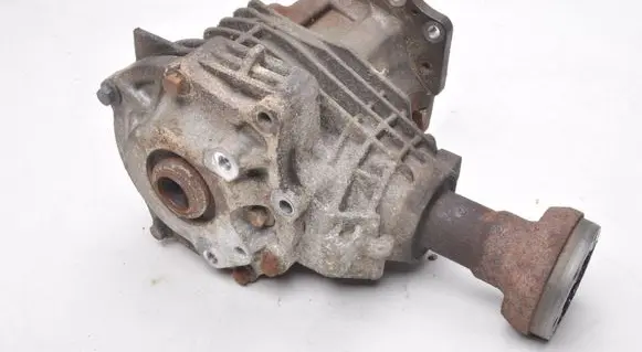 Volvo XC90 Rear gearbox reducer/haldex oil pump 7070010590