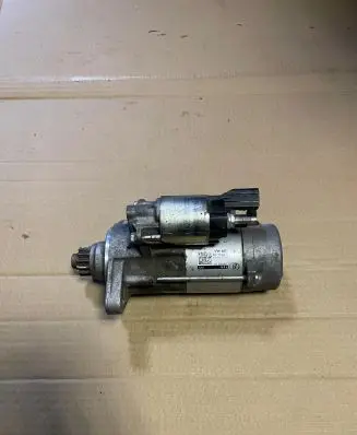 Audi A3 S3 8P Starter motor 02E911024J