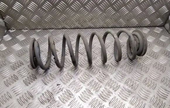 Volkswagen Touran I Rear coil spring